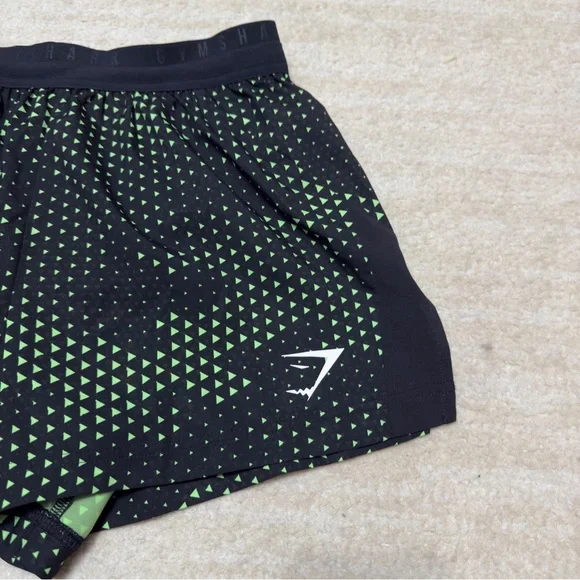 Gymshark Women's Fluo Lime Active Graphic Shorts XS Black Green - Picture 2 of 7